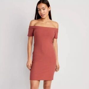 NWOT Old Navy Fitted Off-the-Shoulder Rib-Knit Mini Dress in Mineral Rouge Sz S